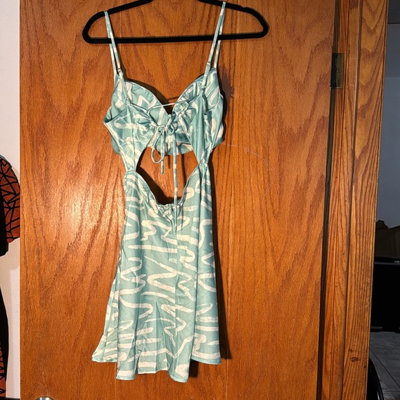 Hello Molly Summer Dress NWOT size small - Picture 3 of 3